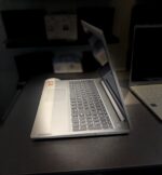 ⁦Lenovo 81w1⁩ - الصورة ⁦4⁩
