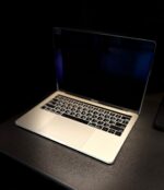 ⁦MACBOOK PRO 2019⁩ - الصورة ⁦5⁩